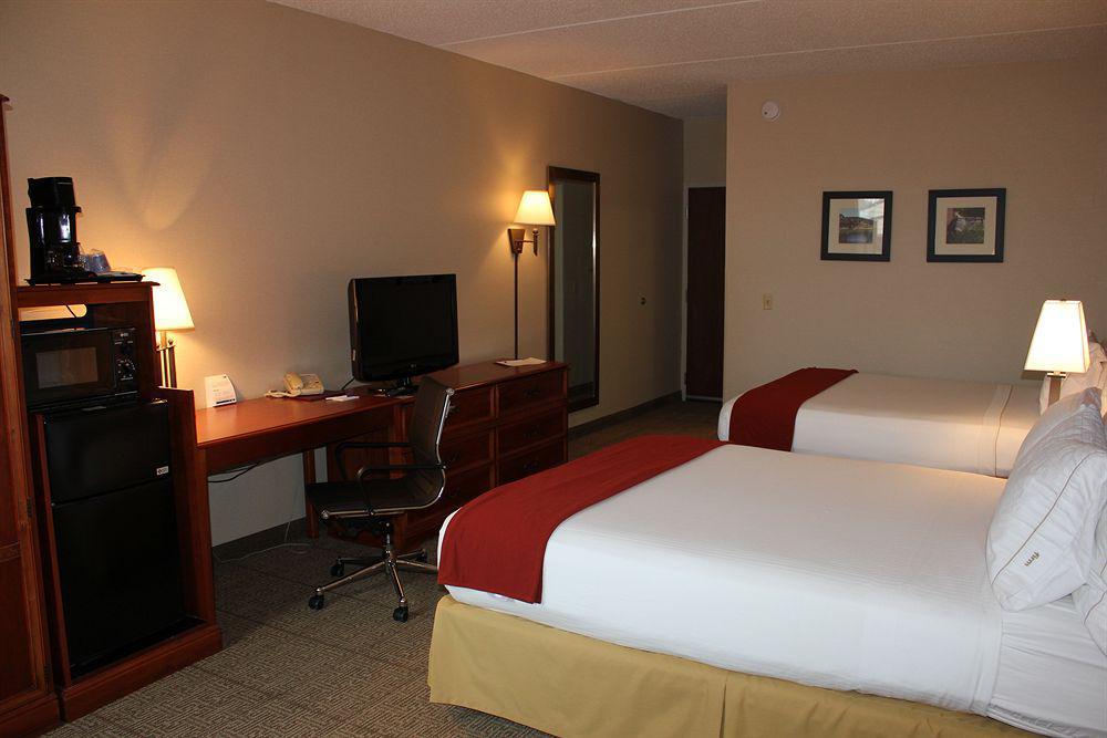 Fairfield By Marriott Inn & Suites Madison South Екстериор снимка