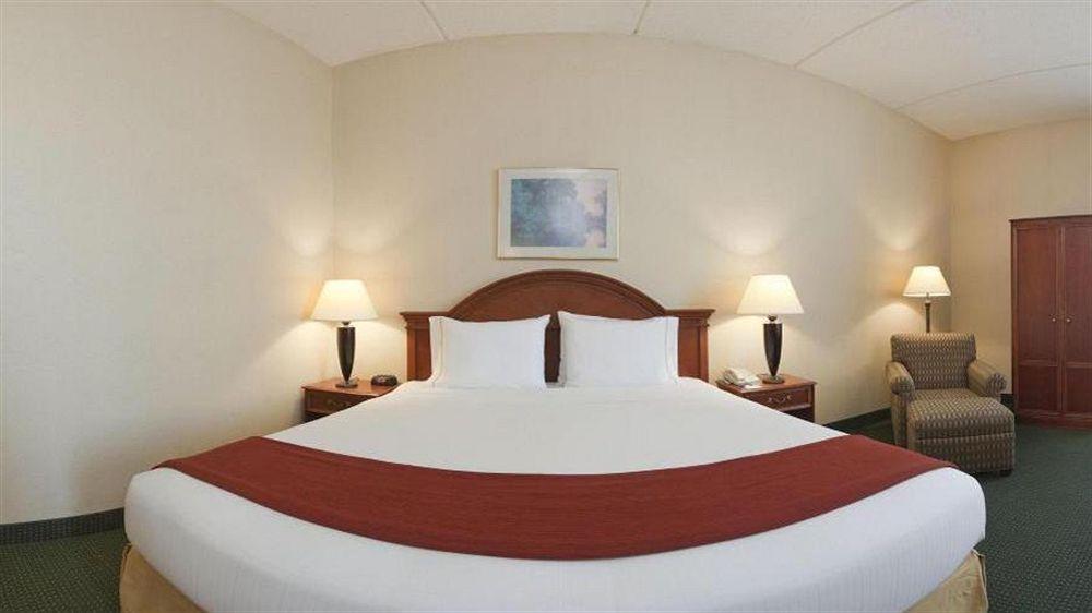 Fairfield By Marriott Inn & Suites Madison South Екстериор снимка