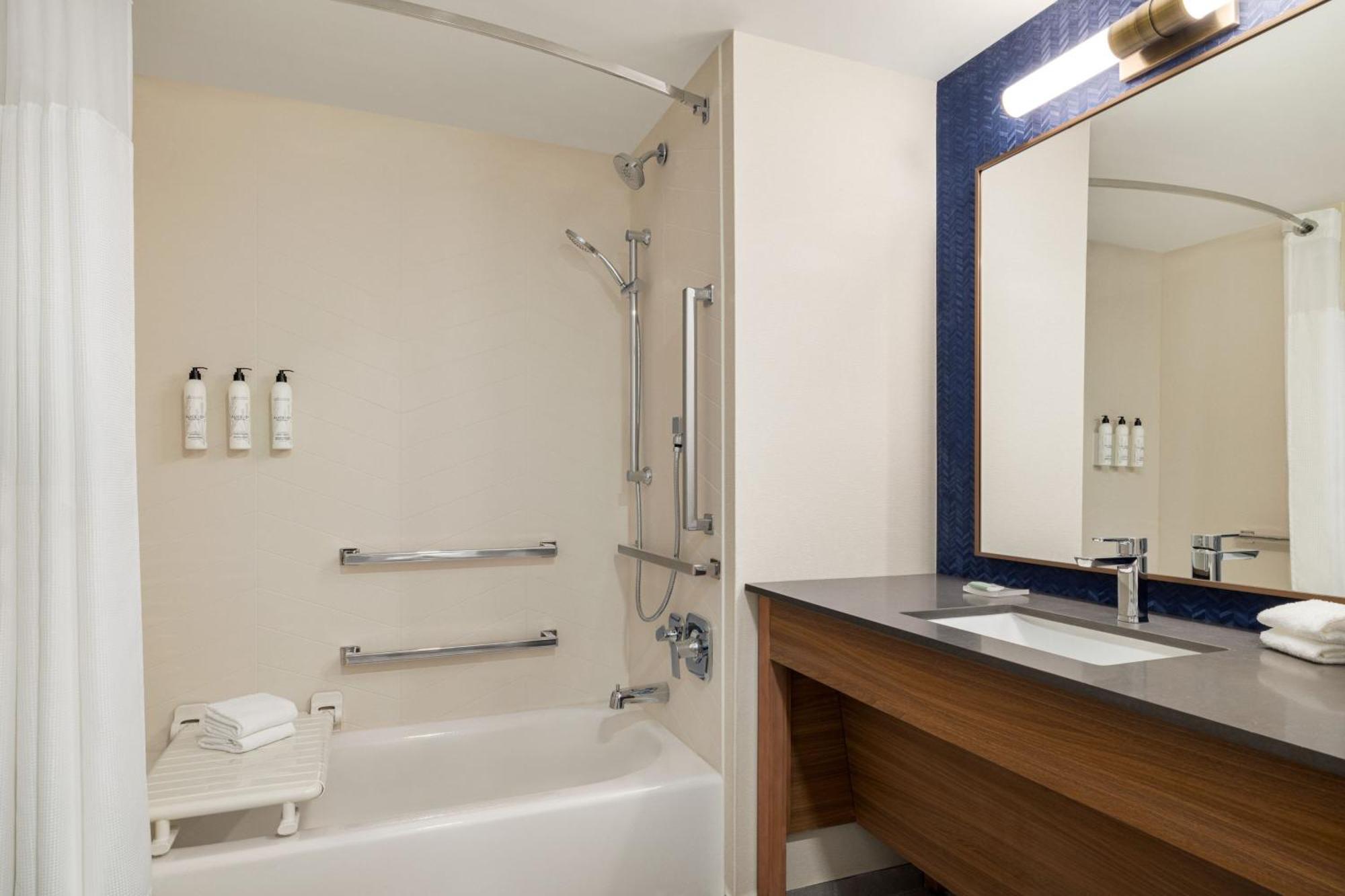 Fairfield By Marriott Inn & Suites Madison South Екстериор снимка